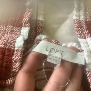 Beautiful dinner top from loft